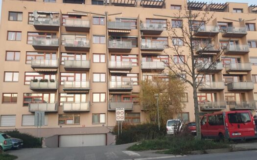 Pronájem Garážová stání, 14 m² – Praha, Hlubočepy, ulice Štěpařská