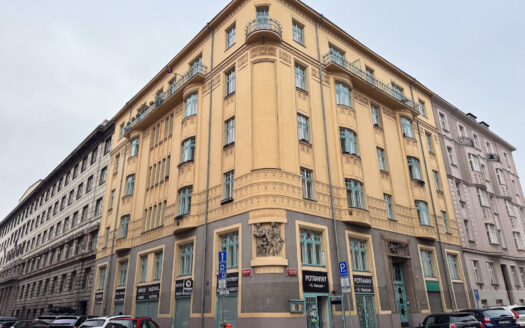 Pronájem bytu 1+kk, 34 m² – Praha, Nové Město, ulice Trojická