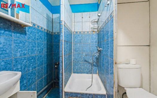 Prodej bytu 2+kk, 42 m² – Praha, Prosek, ulice Zárybská