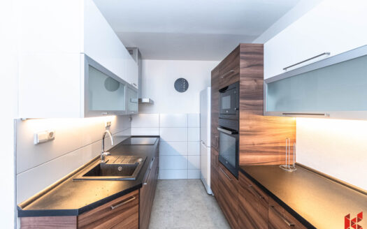 Pronájem bytu 2+kk, 46 m² – Praha, Stodůlky, ulice Suchý vršek