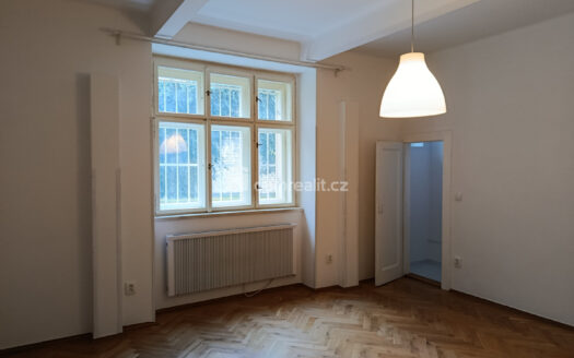 Pronájem bytu 1+kk, 32 m² – Praha, Strašnice, ulice Za poštou