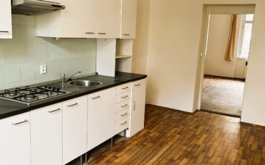 Pronájem bytu 2+kk, 46 m² – Praha, Smíchov, ulice U Santošky