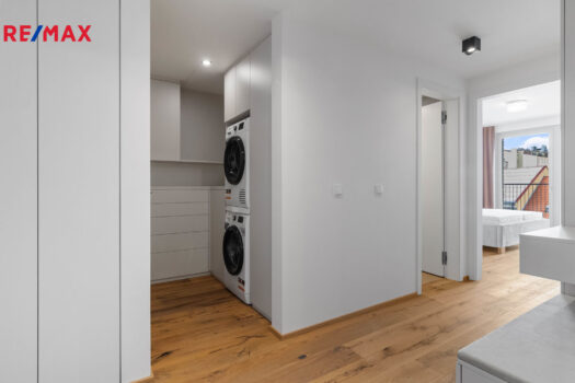 Pronájem bytu 2+kk, 79 m² – Praha, Karlín, ulice Křižíkova