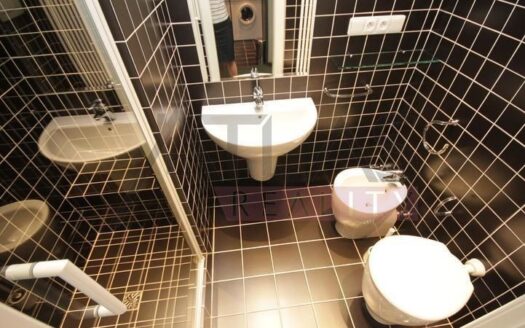 Pronájem bytu 3+1, 87 m² – Praha, Nové Město, ulice Odborů