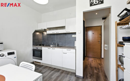 Pronájem bytu 1+1, 32 m² – Praha, Letňany, ulice Chlebovická
