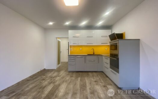 Prodej bytu 2+kk, 48 m² – Praha, Hlubočepy, ulice Hilmarova