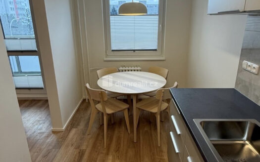Pronájem bytu 3+kk, 70 m² – Praha, Modřany, ulice Angelovova