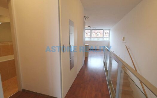 Pronájem bytu 2+kk, 60 m² – Praha, Vysočany, ulice Skloněná