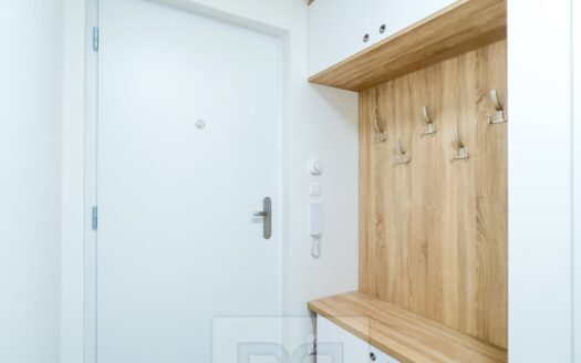 Pronájem bytu 1+kk, 27 m² – Praha, Strašnice, ulice Počernická