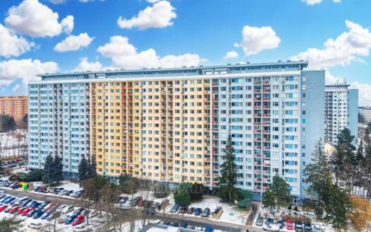 Pronájem bytu 3+kk, 67 m² – Praha, Kobylisy, ulice Hlaváčova