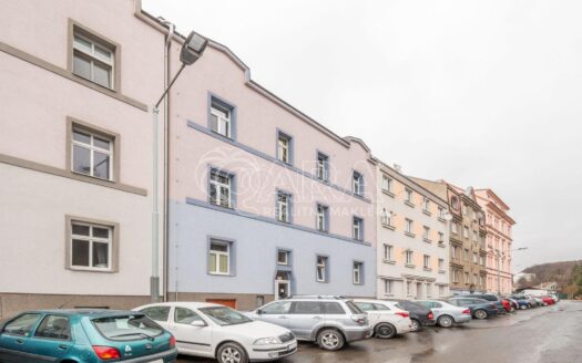 Pronájem bytu 1+kk, 45 m² – Praha, Libeň, ulice Pod Labuťkou