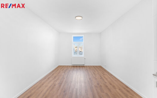 Pronájem bytu 1+1, 41 m² – Praha, Žižkov, ulice Na mokřině