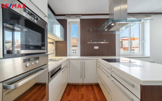 Prodej bytu 3+kk, 107 m² – Praha, Holešovice, ulice Dobrovského