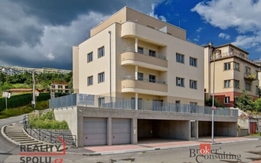 Pronájem bytu 1+kk, 42 m² – Praha, Libeň, ulice Nad Rokoskou