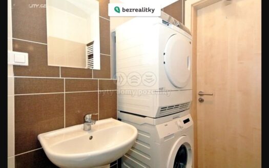 Prodej bytu 2+kk, 40 m² – Praha, Kyje, ulice Farkašova