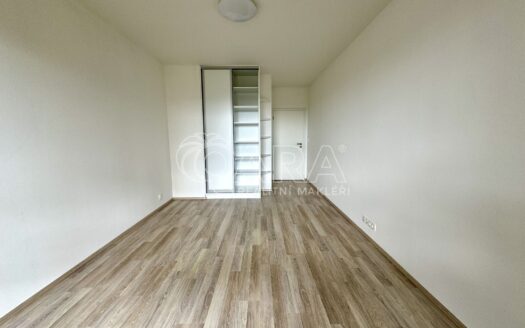 Pronájem bytu 2+kk, 70 m² – Praha, Modřany, ulice K Vystrkovu