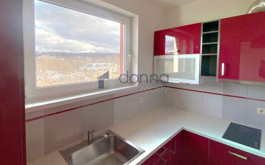 Pronájem bytu 2+1, 39 m² – Praha, Hloubětín, ulice Nademlejnská