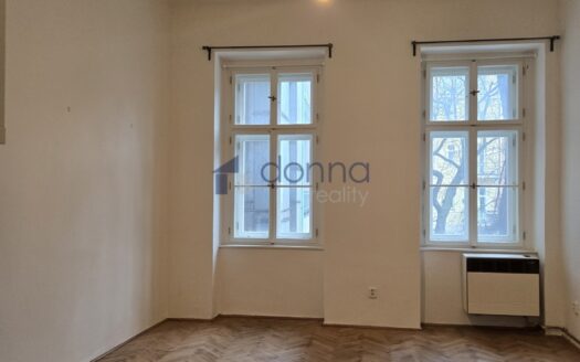 Pronájem bytu 1+kk, 30 m² – Praha, Nové Město, ulice Spálená