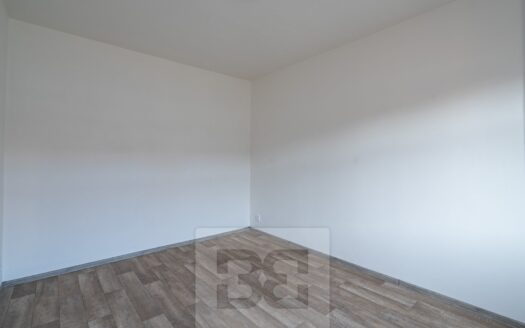 Pronájem bytu 2+kk, 38 m² – Praha, Vršovice, ulice Novorossijská
