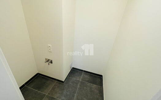 Prodej bytu 2+kk, 113 m² – Praha, Malešice, ulice Azzoniho