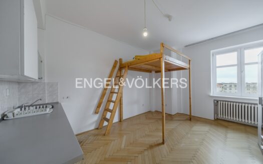 Pronájem bytu 1+kk, 25 m² – Praha, Nusle, ulice 5. května