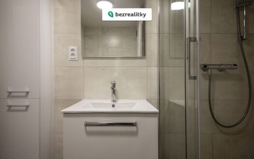 Prodej bytu 2+kk, 42 m² – Praha, Řepy, ulice Laudova