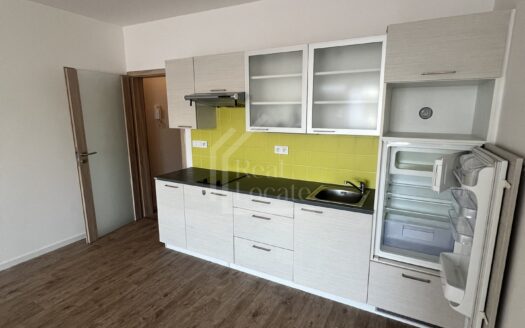Pronájem bytu 1+kk, 37 m² – Praha, Vršovice, ulice Pod soutratím