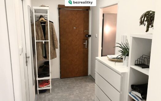 Prodej bytu 4+1, 68 m² – Praha, Prosek, ulice Mimoňská