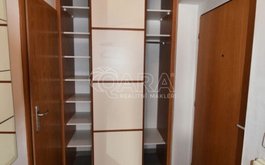 Pronájem bytu 1+kk, 31 m² – Praha, Troja, ulice K Haltýři