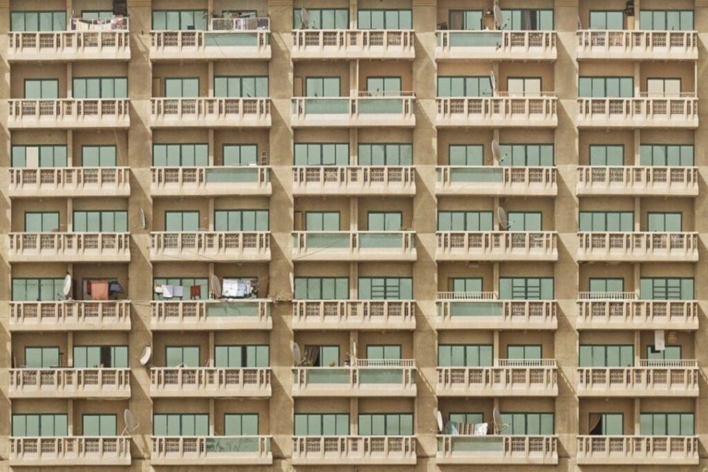 Družstevní byt může být skvělý deal. Ale pozor na „účelová družstva“ a riziko vyloučení