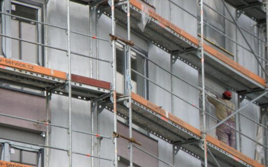 Fond oprav bytu co to je, kolik má být, kdy hrozí mimořádné platby a jak ho zjistit před koupí