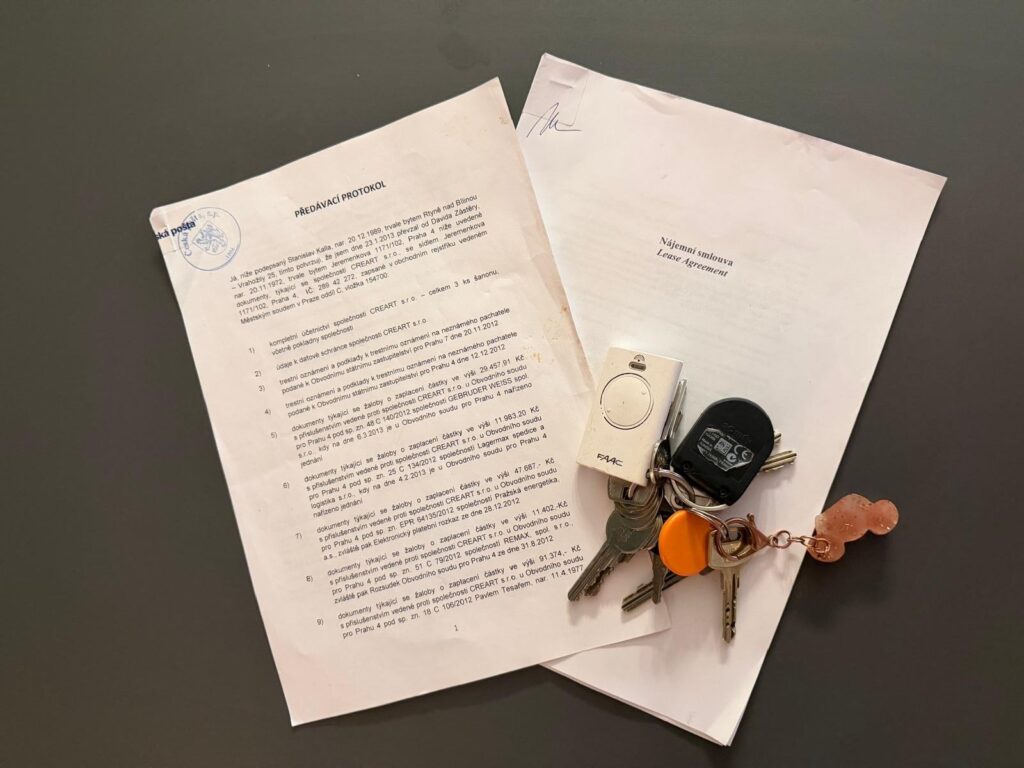 Nájemní smlouva bytu co musí obsahovat, jak nastavit kauci, služby, výpověď a předání