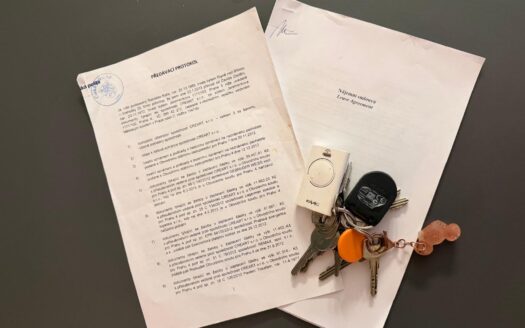 Nájemní smlouva bytu co musí obsahovat, jak nastavit kauci, služby, výpověď a předání