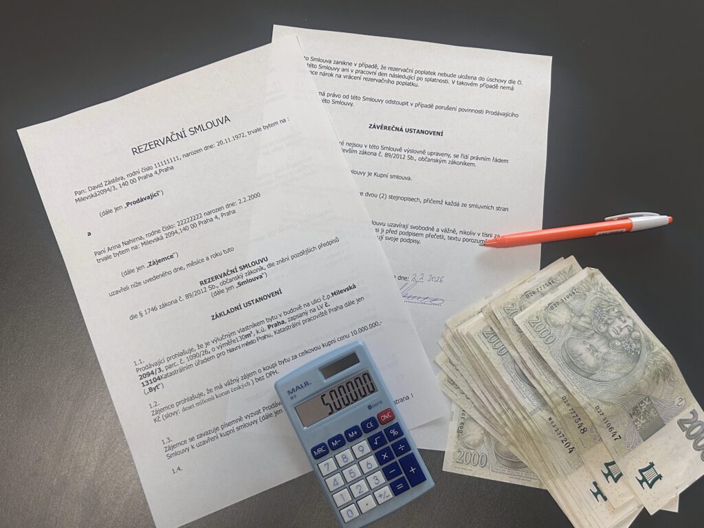 Rezervační smlouva bytu co znamená, kdy se podepisuje, jak funguje rezervační poplatek a na co si dát pozor