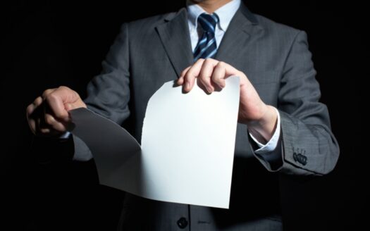 Výpověď nájmu bytu důvody, lhůty, doručení, výpověď dohodou a nejčastější chyby