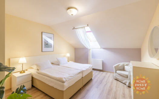 Pronájem bytu 3+kk, 93 m² – Praha, Vinohrady, ulice Máchova