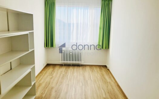 Pronájem bytu 3+kk, 74 m² – Praha, Karlín, ulice U Sluncové