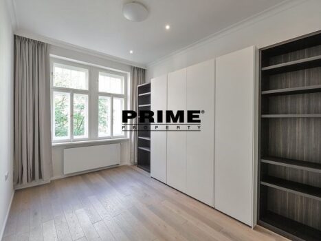Pronájem bytu 3+1, 139 m² – Praha, Vinohrady, ulice náměstí Jiřího z Poděbrad