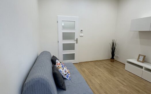 Pronájem bytu 1+1, 35 m² – Praha, Libeň, ulice Kovářská