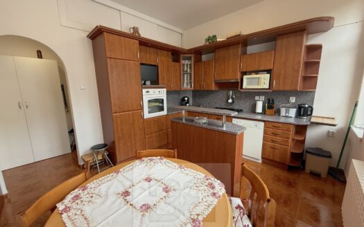 Pronájem bytu 3+1, 106 m² – Praha, Holešovice, ulice U vody