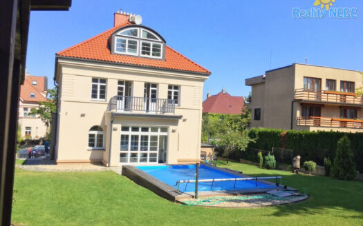 Pronájem bytu 2+1, 82 m² – Praha, Podolí, ulice Nad spádem