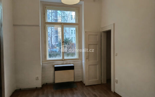 Pronájem bytu 1+kk, 22 m² – Praha, Vršovice, ulice Na spojce