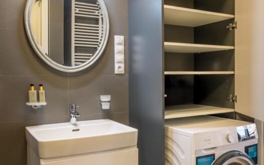 Pronájem bytu 1+1, 43 m² – Praha, Nové Město, ulice Tyršova