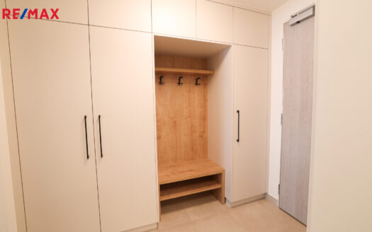 Pronájem bytu 1+kk, 28 m² – Praha, Hloubětín, ulice Hloubětín