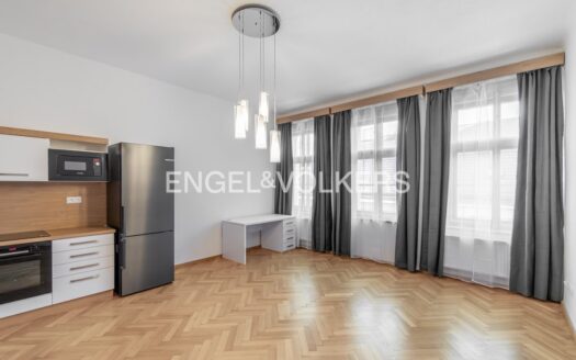 Pronájem bytu 2+kk, 63 m² – Praha, Nové Město, ulice Růžová