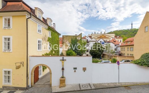 Pronájem bytu 2+1, 59 m² – Praha, Malá Strana, ulice Šporkova