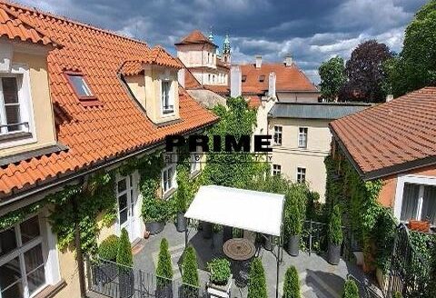 Pronájem bytu 4+1, 178 m² – Praha, Malá Strana, ulice Vlašská