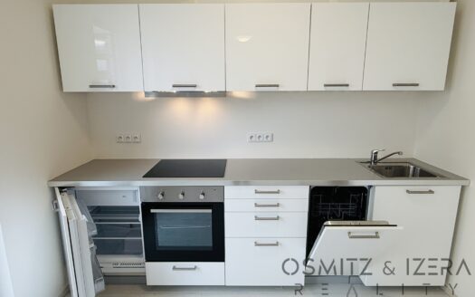 Pronájem bytu 1+kk, 35 m² – Praha, Horní Měcholupy, ulice Padovská