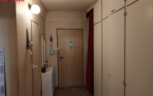 Prodej bytu 2+kk, 39 m² – Praha, Kobylisy, ulice Třeboradická