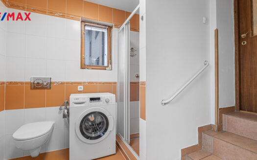 Pronájem bytu 1+kk, 49 m² – Praha, Střížkov, ulice K lipám